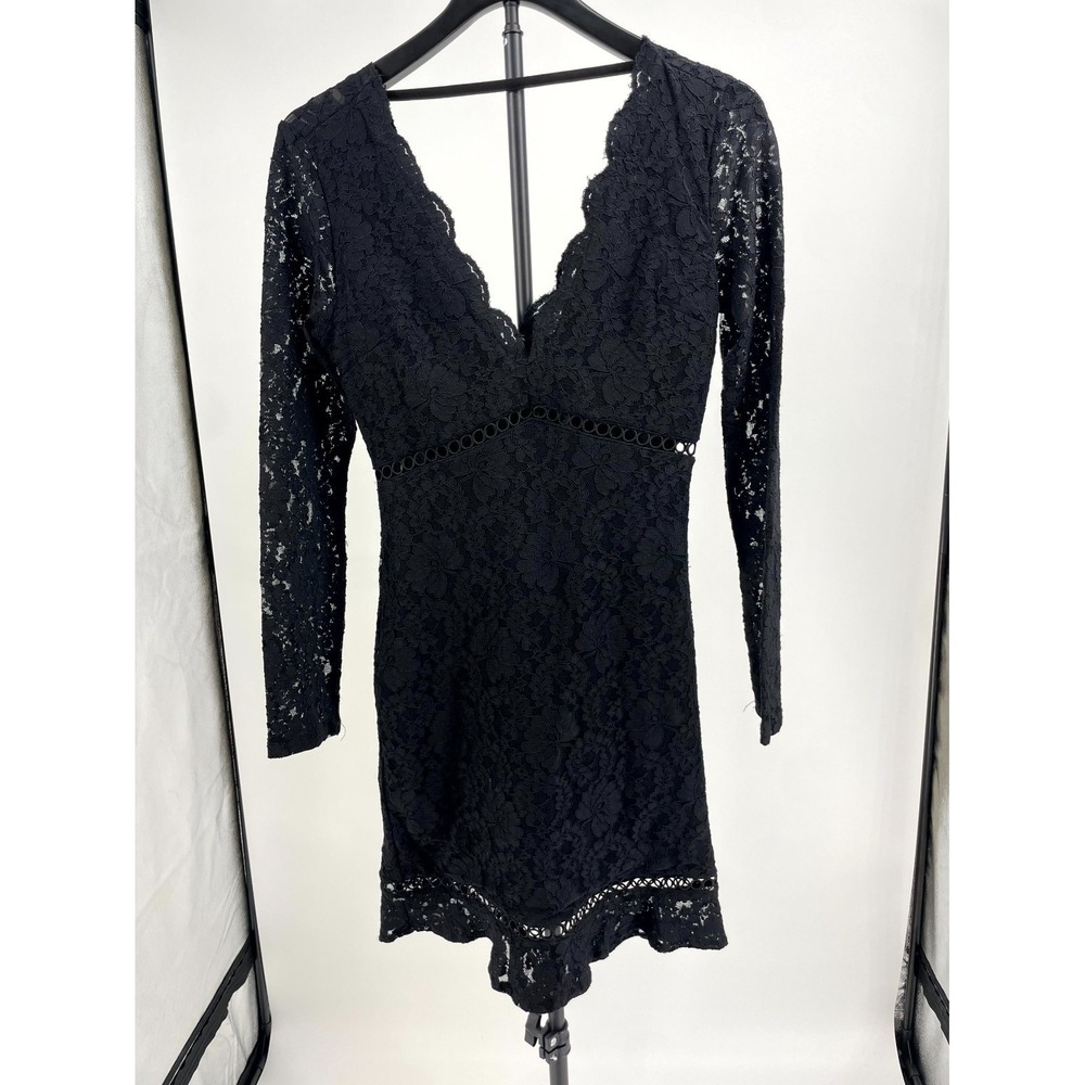 Express Mini Sheath Dress Womens XS Black Stretch Scalloped Black Lace V Neck